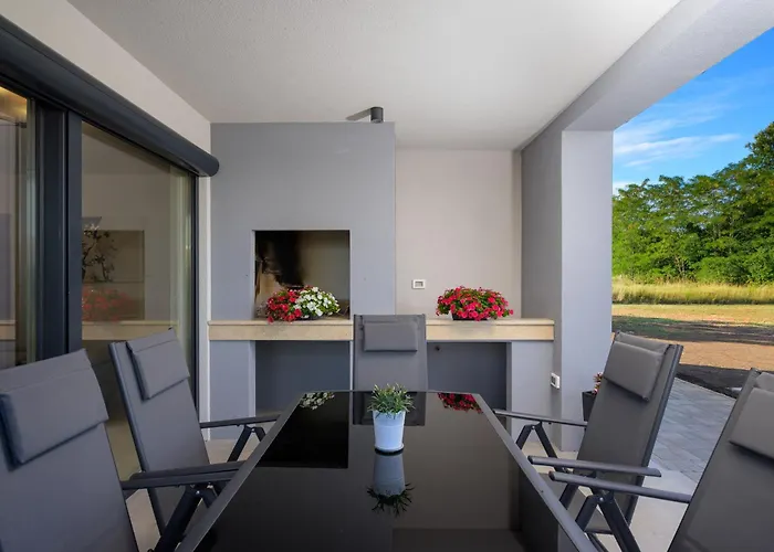 Semesterbostad Marija *